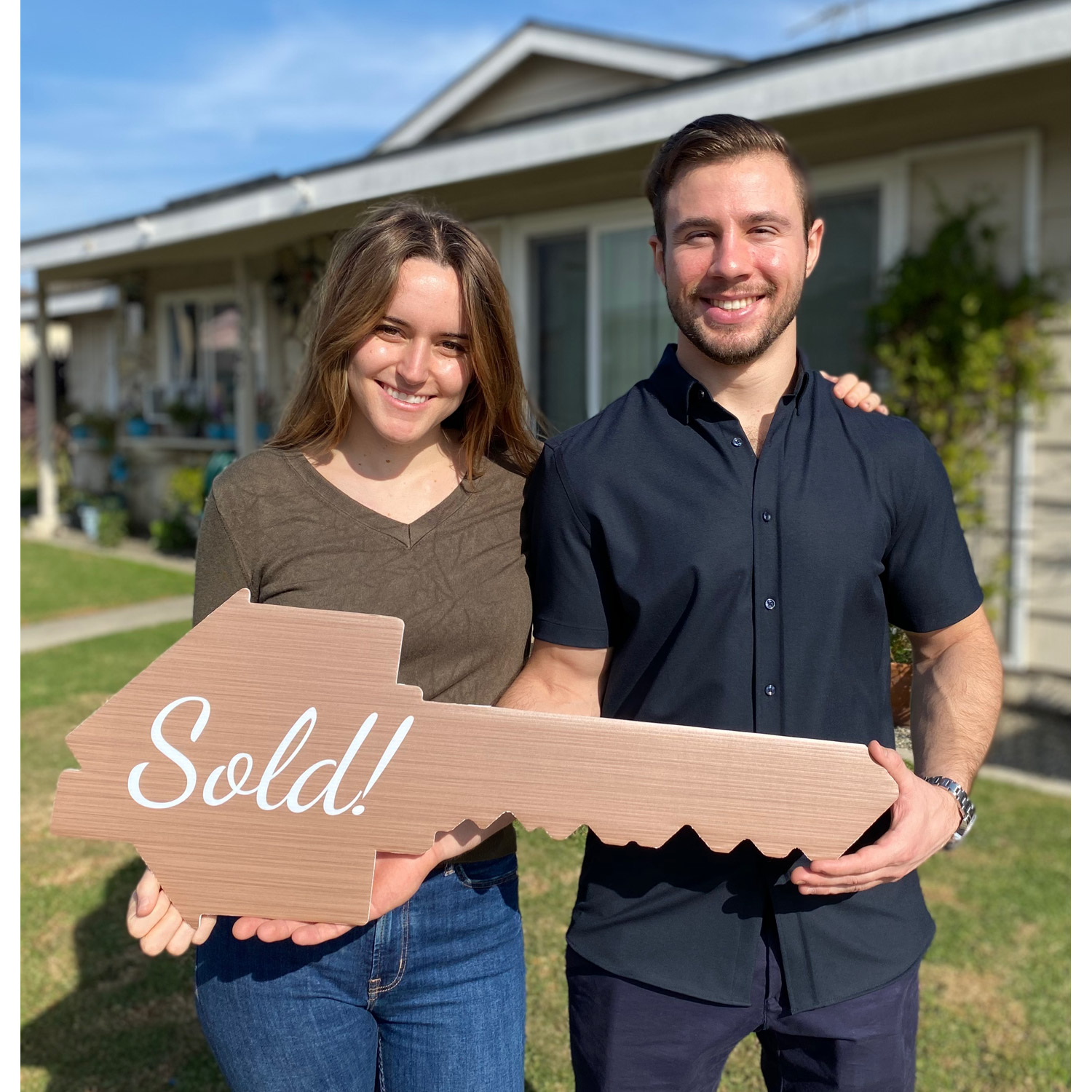 Real Estate Key Shaped Prop Sold Sign, One Sign Double Sided, Social  Media Photo Props for Realtors and Home Owners, Real Estate Agent Gift